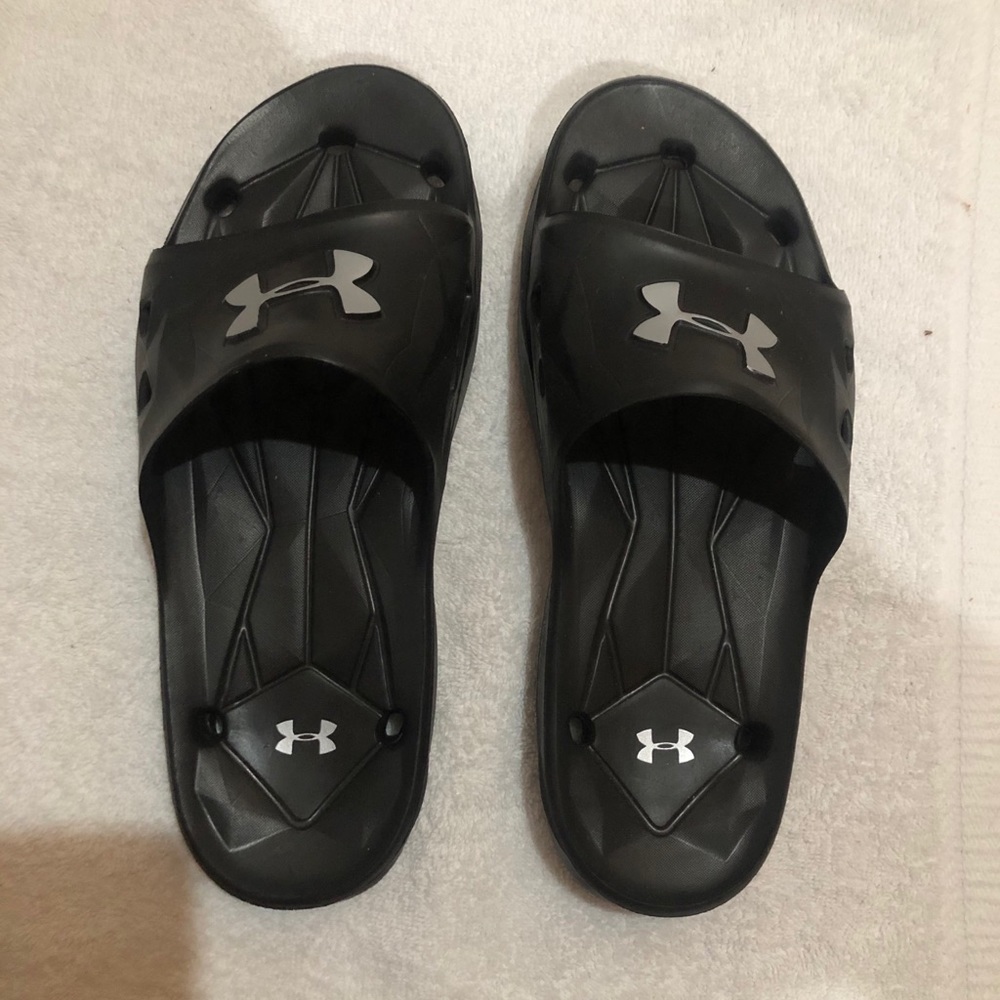 UNDER ARMOR SLIDES